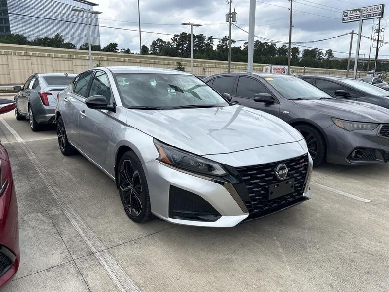 2023 Nissan Altima 2.5 SRImage 1