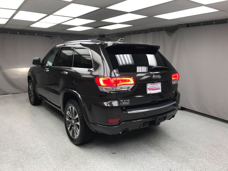 Used 2017 Jeep Grand Cherokee OverlandImage 17