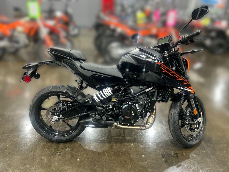 New 2026 KTM 250 DUKE Image 11