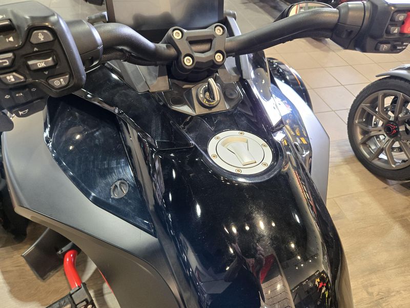 USED 2024 CAN-AM SPYDER F3-S Image 15