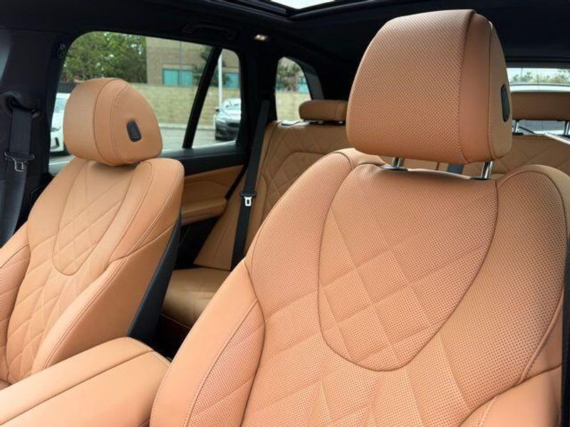 Used 2025 BMW X5 xDrive40iImage 22