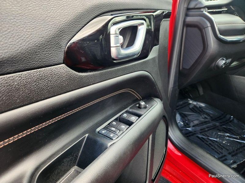 2022 Jeep Compass (RED) EditionImage 15