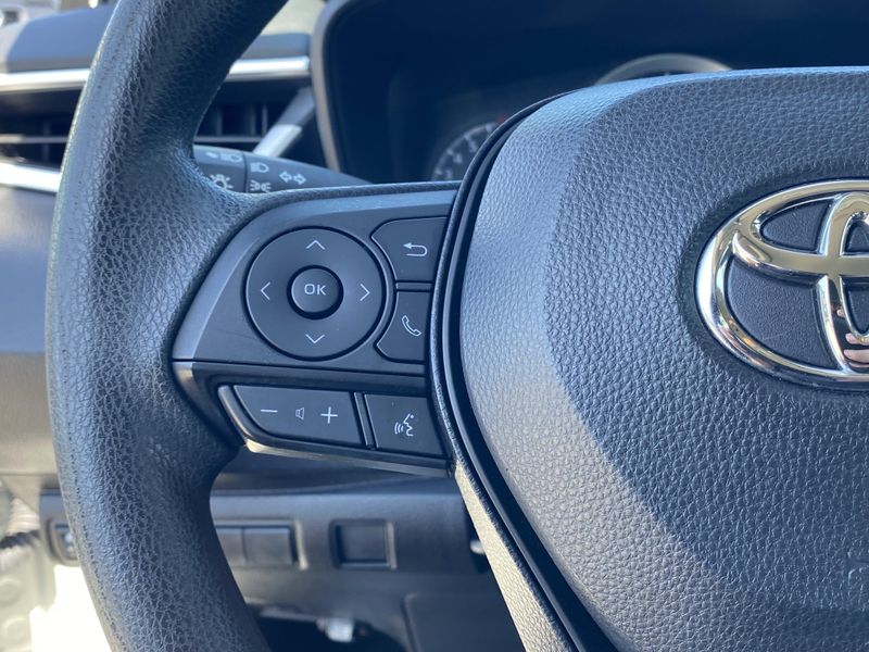 Used 2020 Toyota Corolla LEImage 26