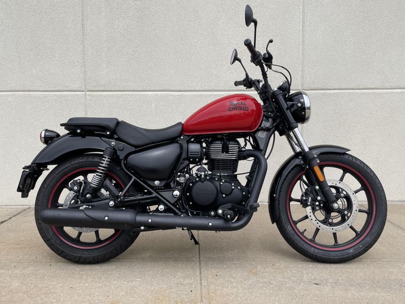 2024 Royal Enfield METEOR 350Image 2