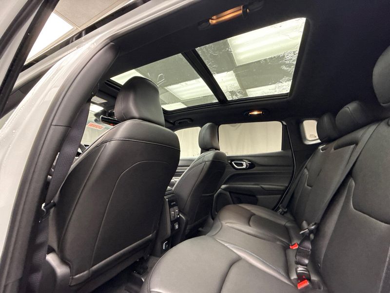 New 2025 Jeep Compass Limited 4x4Image 19
