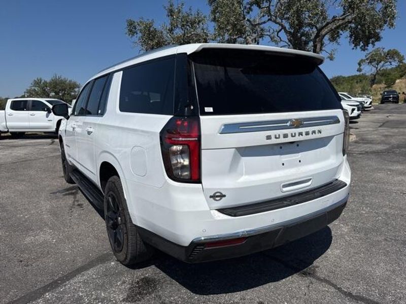 2024 Chevrolet Suburban LS photo 7