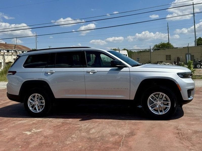 2024 Jeep Grand Cherokee L Laredo X 4x2Image 3