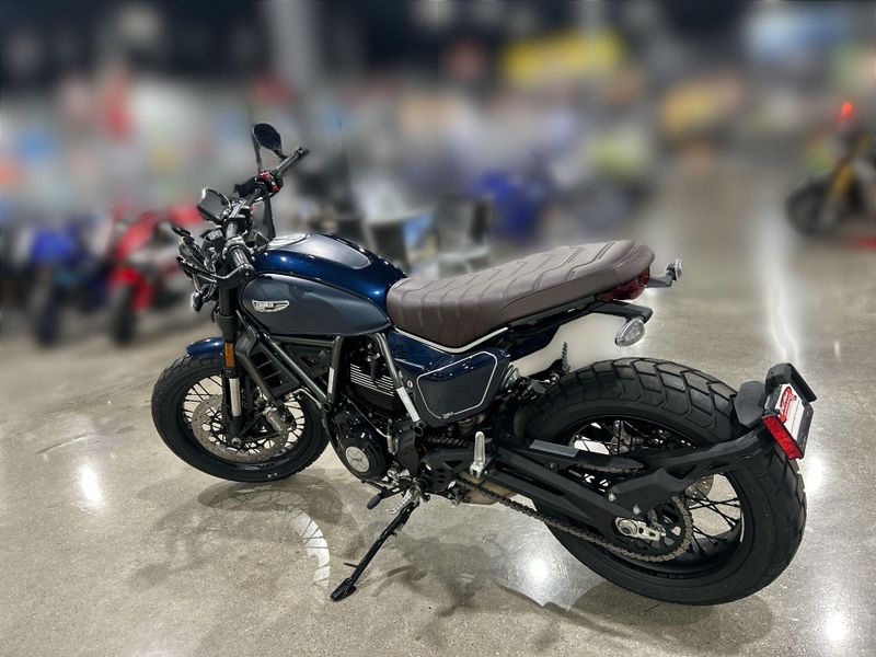 New 2025 Ducati SCRAMBLER 800 NIGHTSHIFT Image 13