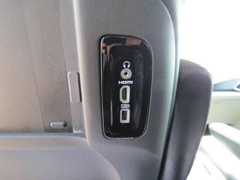 Used 2020 Chrysler Pacifica Touring L Plus 4dr Mini VanImage 25