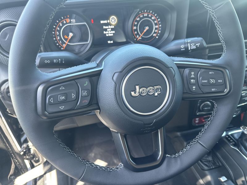 2025 Jeep Gladiator Rubicon 4x4Image 15