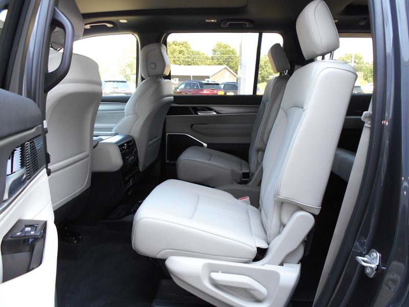 2025 Jeep Wagoneer Series Ii 4x4Image 6