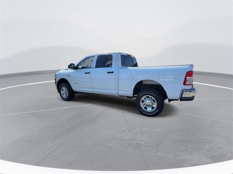 2022 RAM 2500 Tradesman Crew Cab 4x4 6