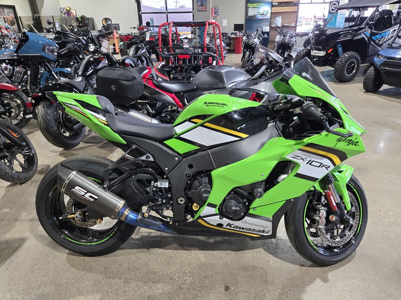 USED 2025 KAWASAKI NINJA ZX10R ABS KRT EDITION Image 2