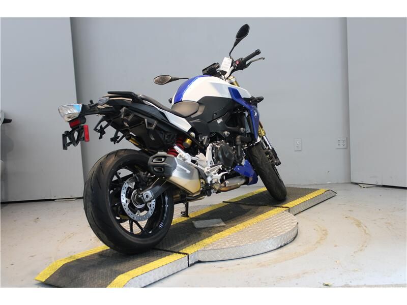 Used 2022 BMW F 900 R Image 6