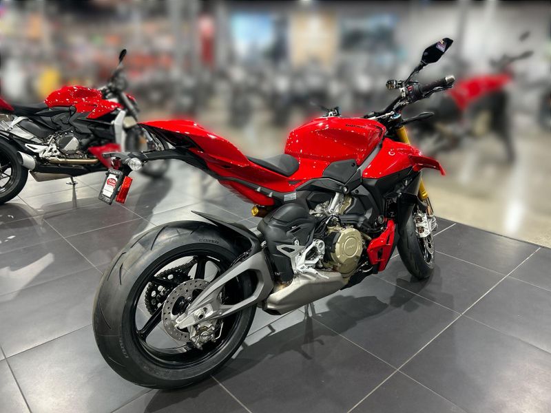 New 2025 Ducati STREETFIGHTER V4 S 3G Image 13