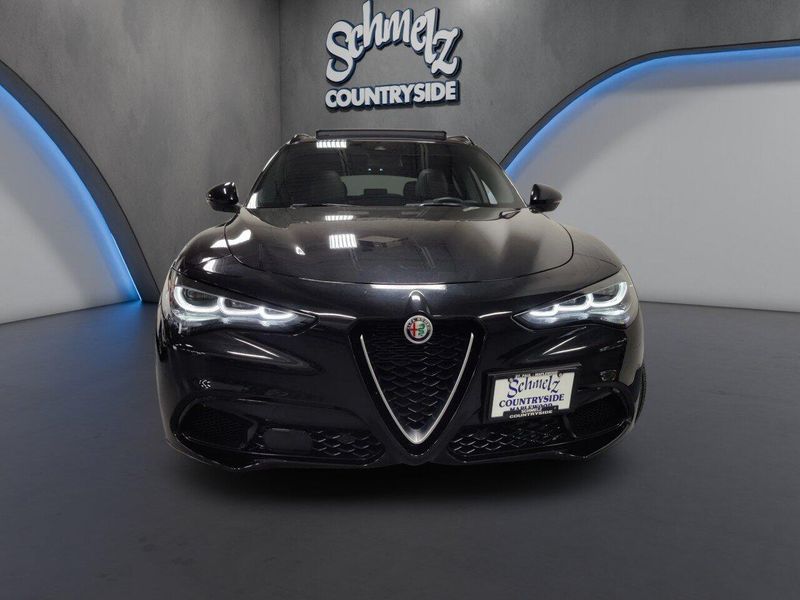 Used 2024 Alfa Romeo Stelvio Ti AWD w/Sunroof & NavImage 2