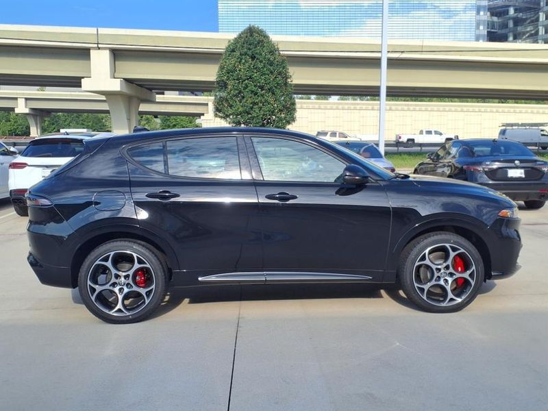 New 2025 Alfa Romeo Tonale VeloceImage 5