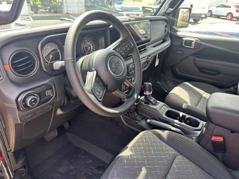 2025 Jeep Gladiator Mojave 4x4Image 19