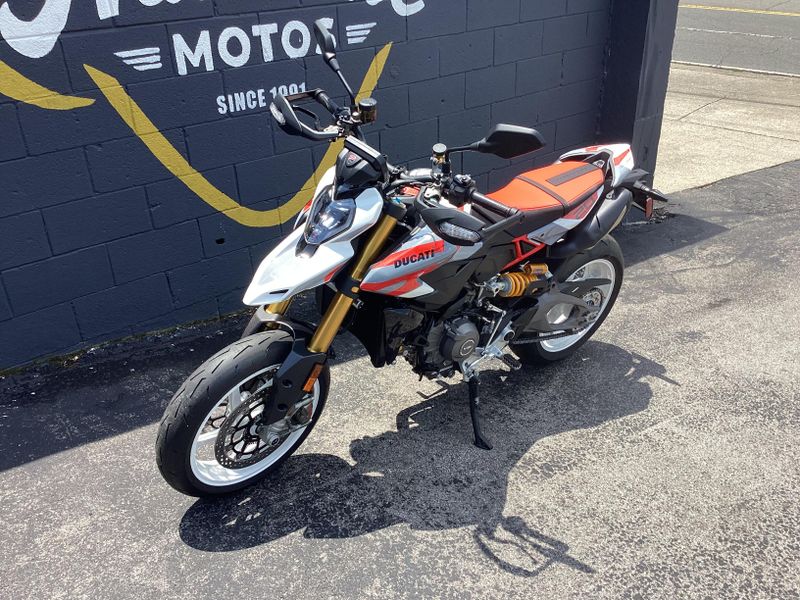 New 2027 Ducati HYPERMOTARD V2 SP 