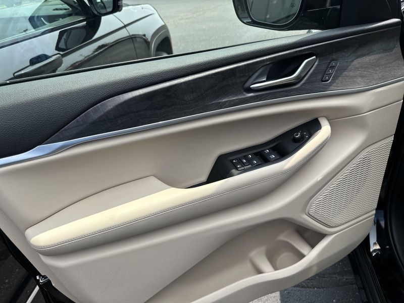 New 2025 Jeep Grand Cherokee L Limited 4x4Image 19