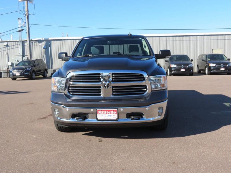 Used 2017 RAM 1500 SLT 4x4 4dr Crew Cab 5.5 ft. SB PickupImage 11