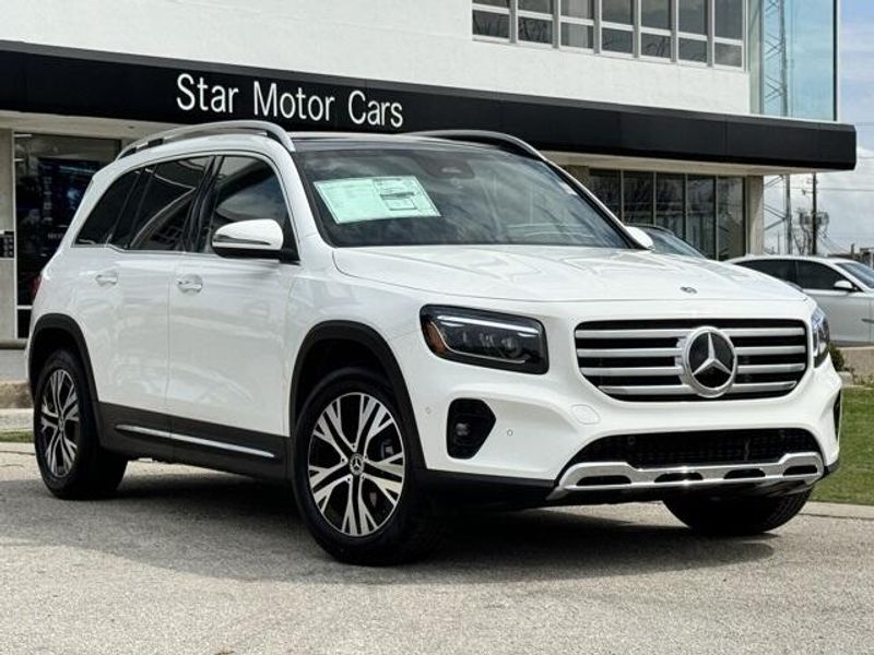 2024 Mercedes-Benz GLB 250Image 1