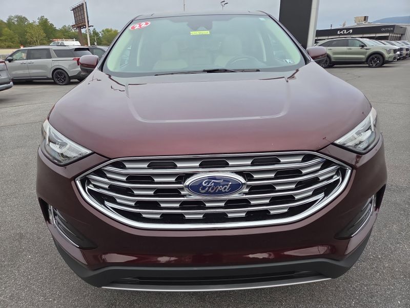 2022 Ford Edge SEL photo 8