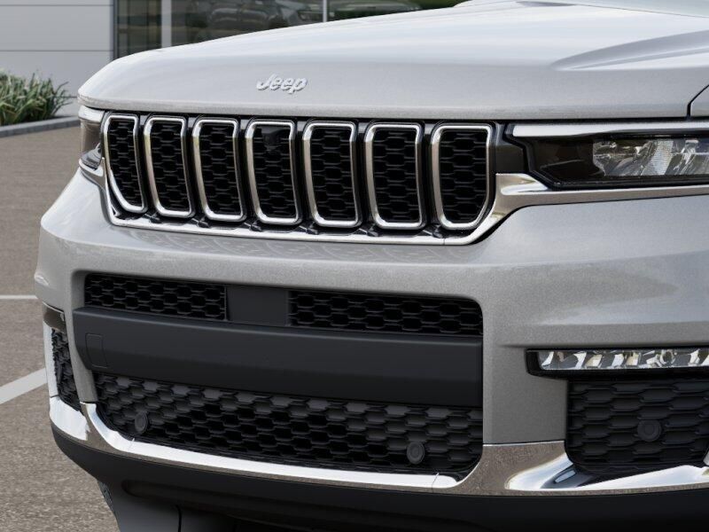 New 2025 Jeep Grand Cherokee L Limited 4x4Image 46