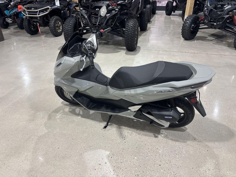 New 2026 Honda PCX ABS Image 12