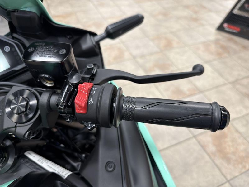 New 2026 Yamaha YZF-R3 ABS Image 25