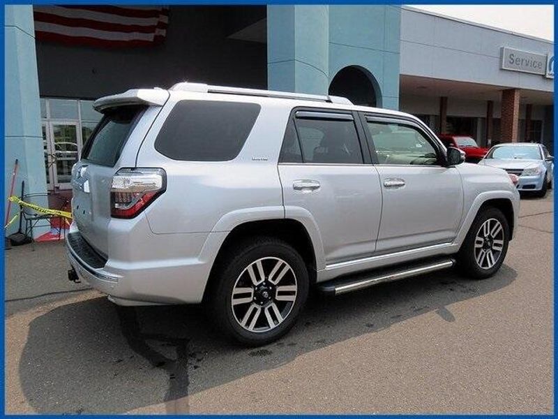 2024 Toyota 4Runner LimitedImage 7