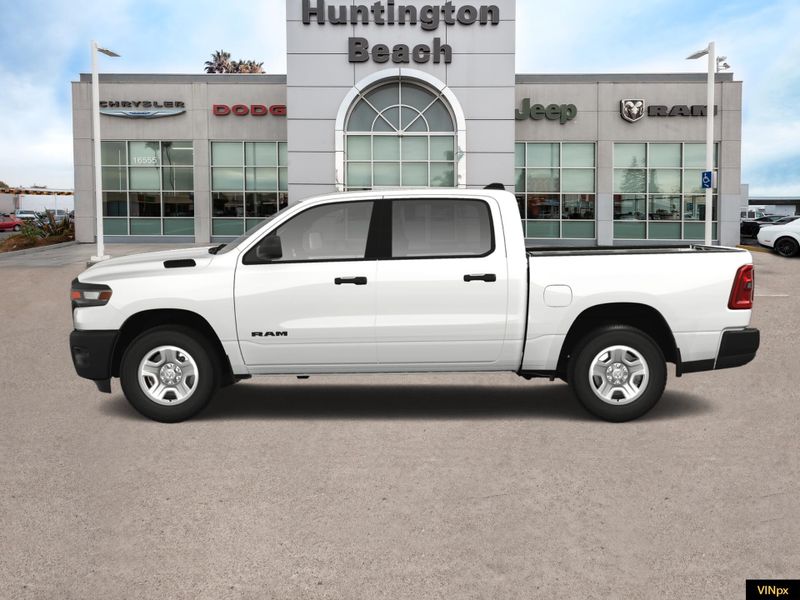 2025 RAM 1500 Tradesman Crew Cab 4x4Image 3