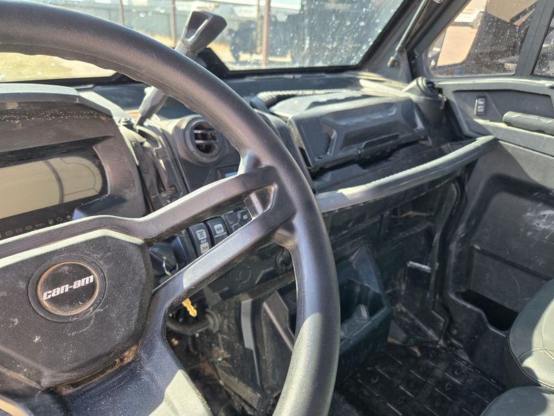 USED 2025 CAN-AM DEFENDER MAX LIMITED HD10 Image 17
