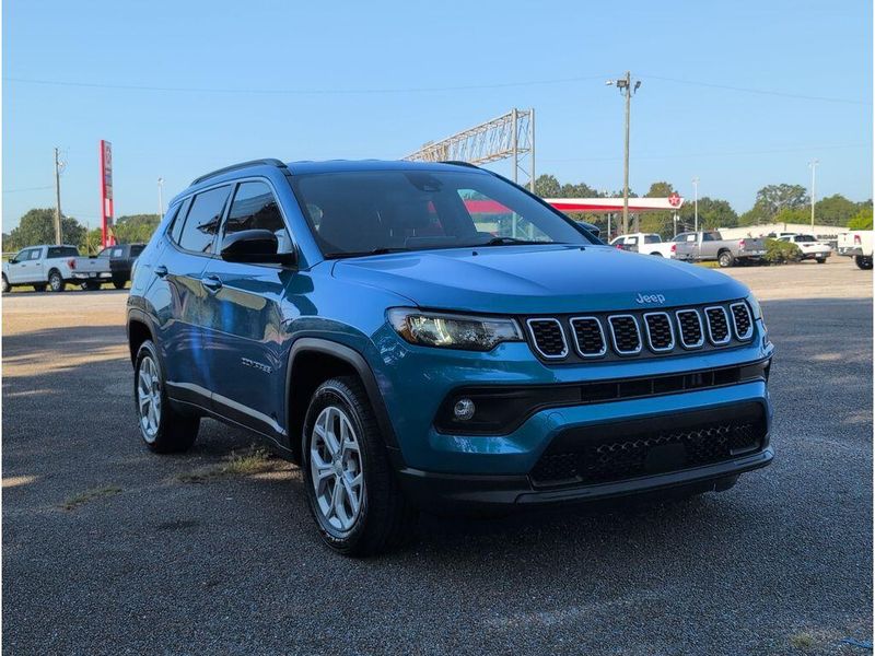 Used 2024 Jeep Compass LatitudeImage 7