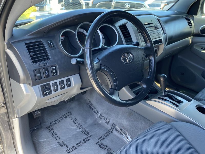 Used 2011 Toyota Tacoma Image 14