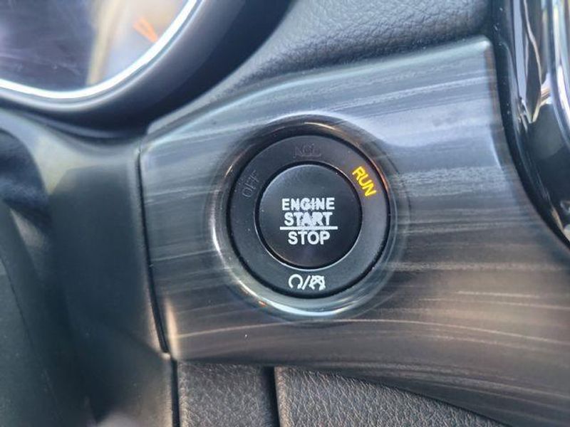 Used 2019 Jeep Grand Cherokee Altitude