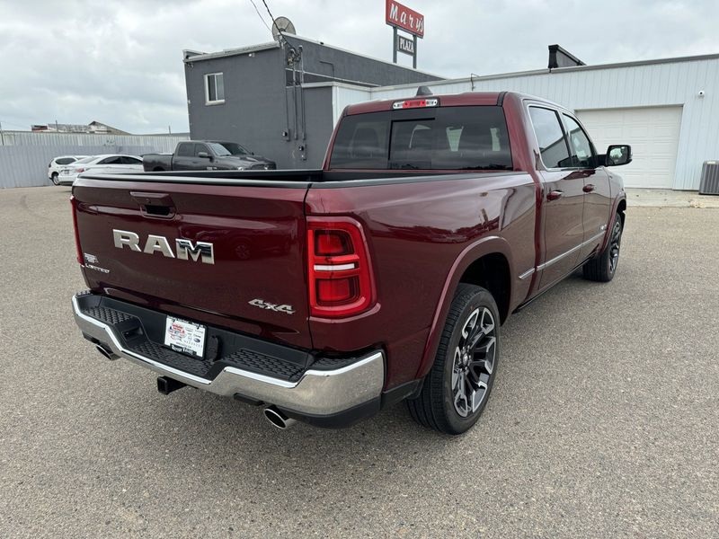 2025 RAM 1500 Limited Crew Cab 4x4 6