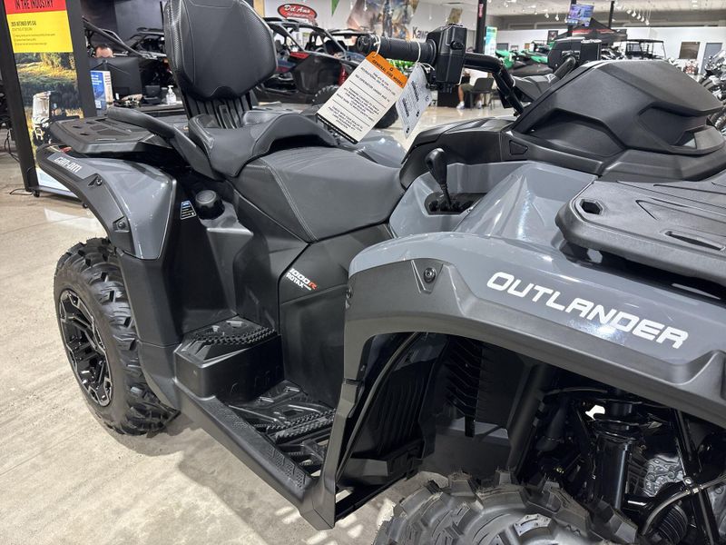 New 2026 Can-Am OUTLANDER MAX DPS 1000R Image 15