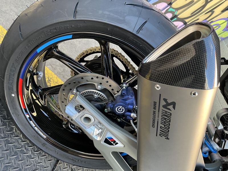 New 2026 BMW M 1000 R Image 15