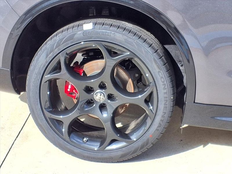 New 2026 Alfa Romeo Stelvio SprintImage 6