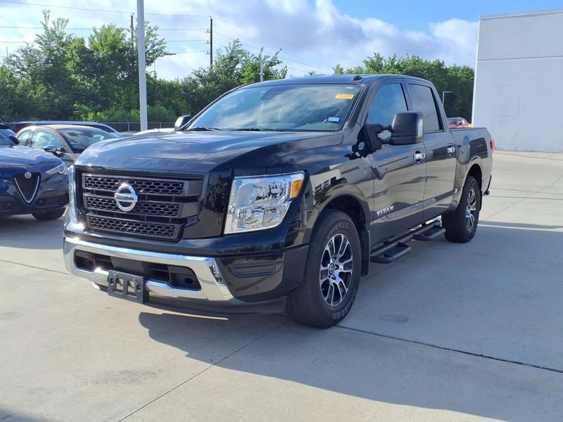 2021 Nissan Titan SVImage 16