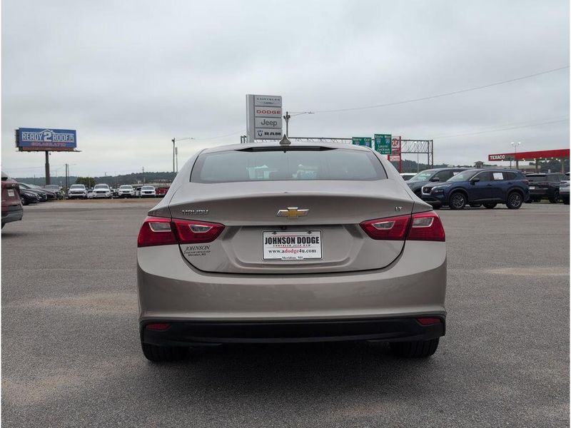 Used 2023 Chevrolet Malibu LTImage 4