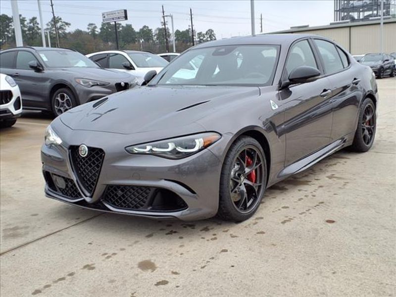 2024 Alfa Romeo Giulia Quadrifoglio RwdImage 2