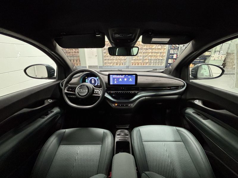 New 2025 Fiat 500e Giorgio Armani Collector