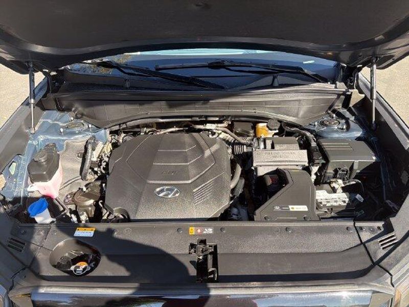 Used 2024 Hyundai Palisade LimitedImage 18