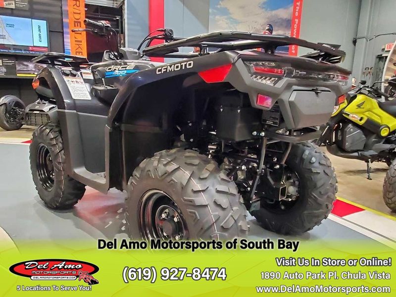 2024 CFMOTO CF400AU-6S  in a ROCKET RED exterior color. Del Amo Motorsports of South Bay (619) 547-1937 delamomotorsports.com 