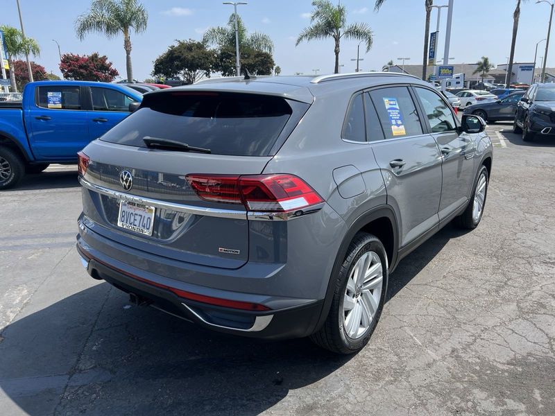 2021 Volkswagen Atlas Cross Sport 3.6L V6 SE w/TechnologyImage 3