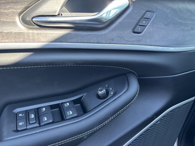 New 2026 Jeep Grand Cherokee Limited Reserve 4x4Image 24