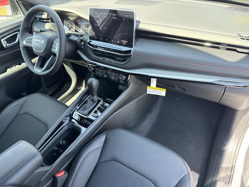 New 2026 Jeep Compass Trailhawk 4x4