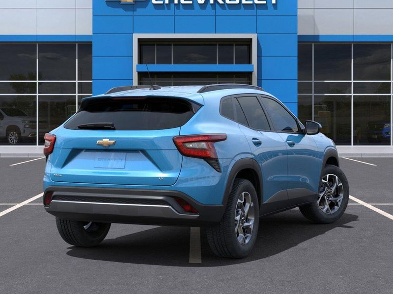 2025 Chevrolet Trax LTImage 4